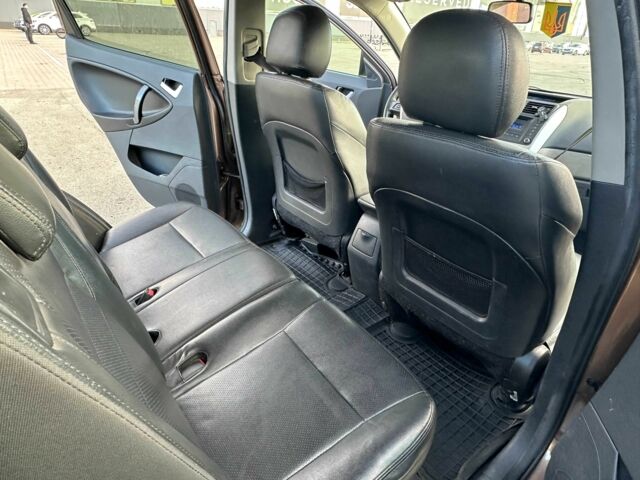 Джилі Емгранд 2014 у Києві на Automoto.ua Коричневий Джилі Емгранд, об'ємом двигуна 2 л та пробігом 140 тис. км за 4300 $, фото 20 на Automoto.ua