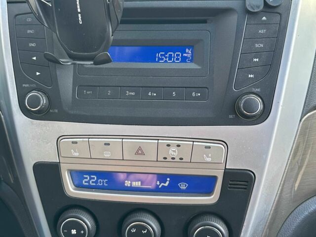 Джилі Емгранд 2014 у Києві на Automoto.ua Коричневий Джилі Емгранд, об'ємом двигуна 2 л та пробігом 140 тис. км за 4300 $, фото 16 на Automoto.ua