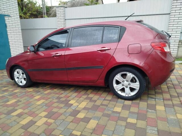 Джилі Емгранд 2012 у Запоріжжя на Automoto.ua Червоний Джилі Емгранд, об'ємом двигуна 1.8 л та пробігом 185 тис. км за 3750 $, фото 4 на Automoto.ua