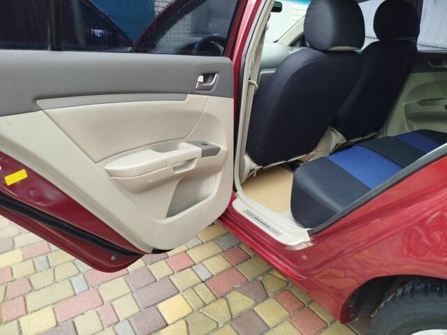 Джилі Емгранд 2012 у Запоріжжя на Automoto.ua Червоний Джилі Емгранд, об'ємом двигуна 1.8 л та пробігом 185 тис. км за 3750 $, фото 19 на Automoto.ua