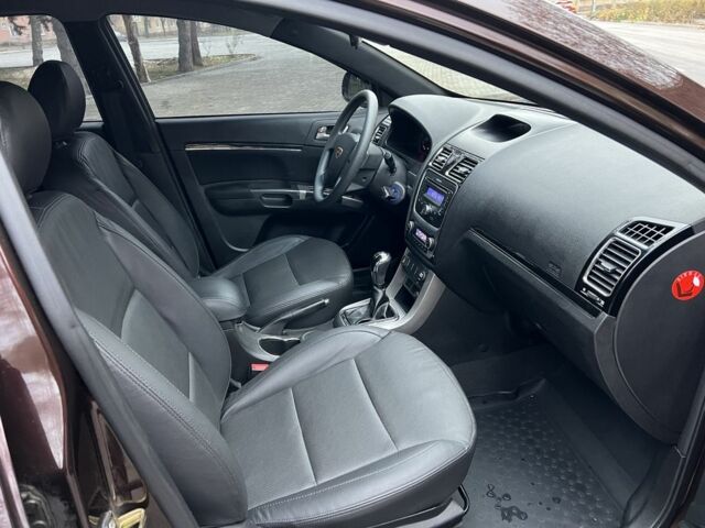 Красный Джили Эмгранд, объемом двигателя 1.8 л и пробегом 81 тыс. км за 4500 $, фото 8 на Automoto.ua