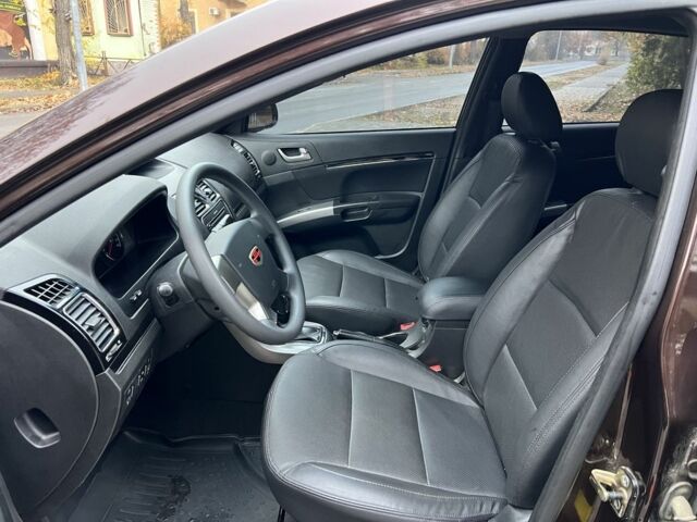 Красный Джили Эмгранд, объемом двигателя 1.8 л и пробегом 81 тыс. км за 4500 $, фото 10 на Automoto.ua