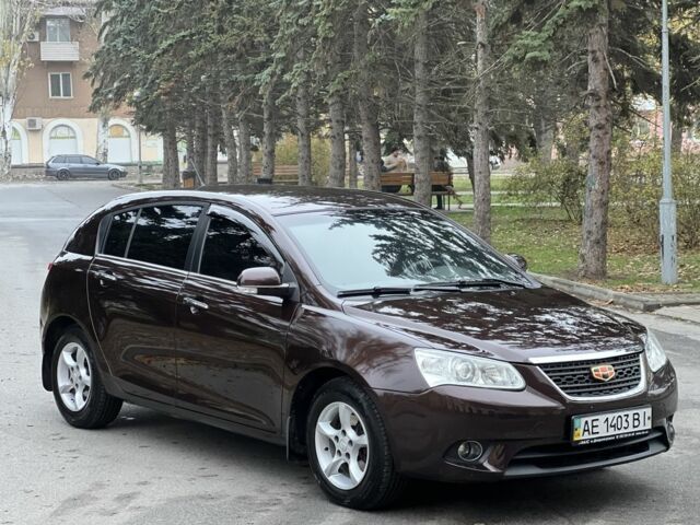 Красный Джили Эмгранд, объемом двигателя 1.8 л и пробегом 81 тыс. км за 4500 $, фото 2 на Automoto.ua