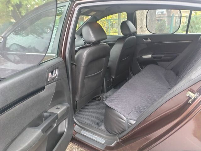 Красный Джили Эмгранд, объемом двигателя 1.5 л и пробегом 120 тыс. км за 4300 $, фото 6 на Automoto.ua