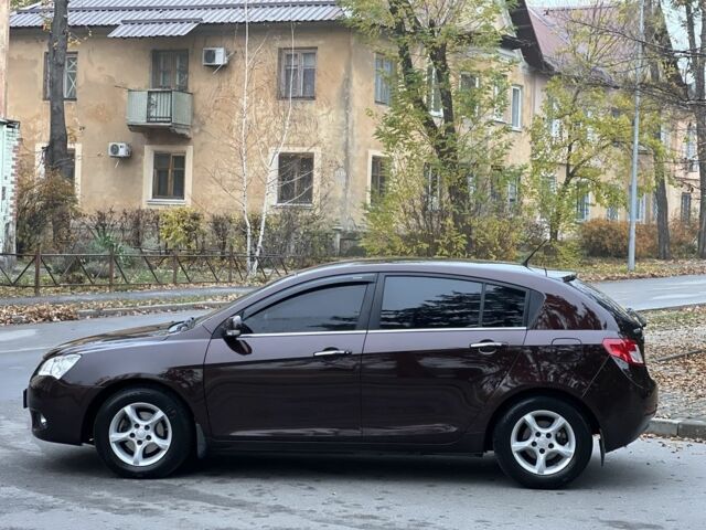 Красный Джили Эмгранд, объемом двигателя 1.8 л и пробегом 81 тыс. км за 4500 $, фото 7 на Automoto.ua