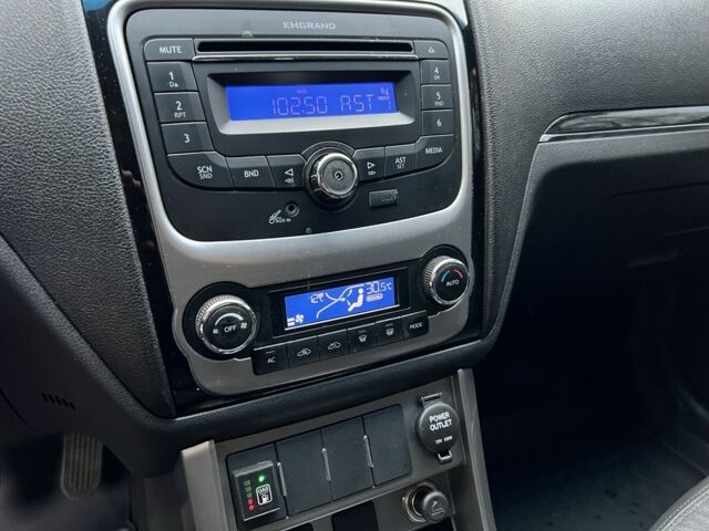 Красный Джили Эмгранд, объемом двигателя 1.8 л и пробегом 81 тыс. км за 4500 $, фото 12 на Automoto.ua