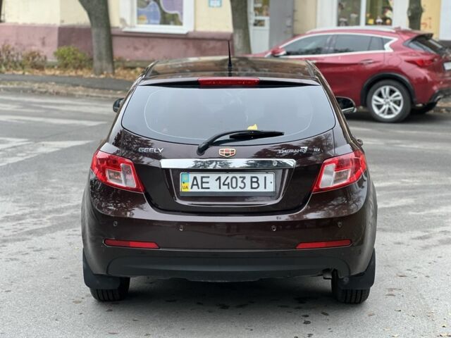 Красный Джили Эмгранд, объемом двигателя 1.8 л и пробегом 81 тыс. км за 4500 $, фото 5 на Automoto.ua