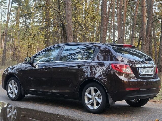 Джилі Емгранд 2014 у Черкасах на Automoto.ua Червоний Джилі Емгранд, об'ємом двигуна 1.8 л та пробігом 239 тис. км за 3800 $, фото 2 на Automoto.ua