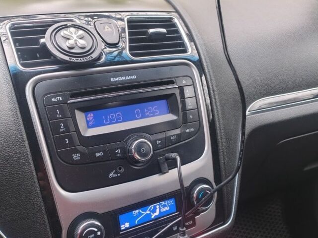 Красный Джили Эмгранд, объемом двигателя 1.5 л и пробегом 120 тыс. км за 4300 $, фото 7 на Automoto.ua