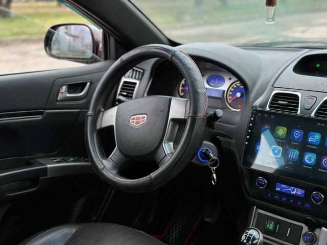 Красный Джили Эмгранд, объемом двигателя 1.8 л и пробегом 122 тыс. км за 4450 $, фото 8 на Automoto.ua