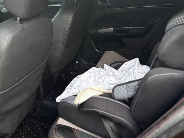 Красный Джили Эмгранд, объемом двигателя 1.8 л и пробегом 253 тыс. км за 3700 $, фото 5 на Automoto.ua