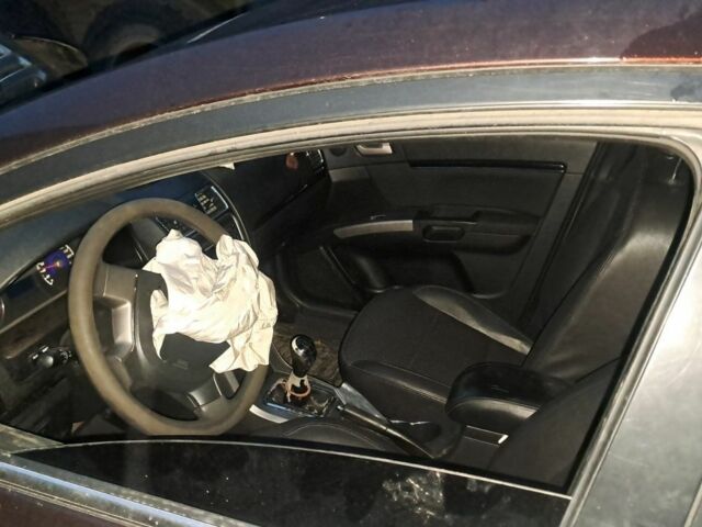 Красный Джили Эмгранд, объемом двигателя 0 л и пробегом 1000 тыс. км за 3000 $, фото 5 на Automoto.ua