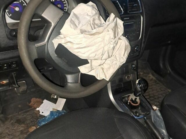 Красный Джили Эмгранд, объемом двигателя 0 л и пробегом 1000 тыс. км за 3000 $, фото 4 на Automoto.ua