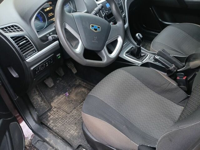 Красный Джили Эмгранд, объемом двигателя 1.5 л и пробегом 79 тыс. км за 6500 $, фото 4 на Automoto.ua