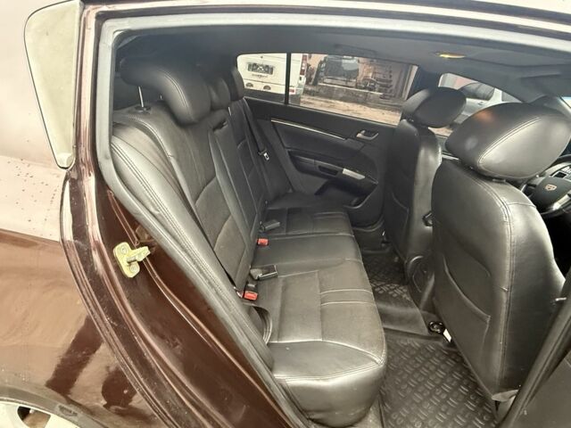 Красный Джили Эмгранд, объемом двигателя 1.5 л и пробегом 180 тыс. км за 3950 $, фото 10 на Automoto.ua