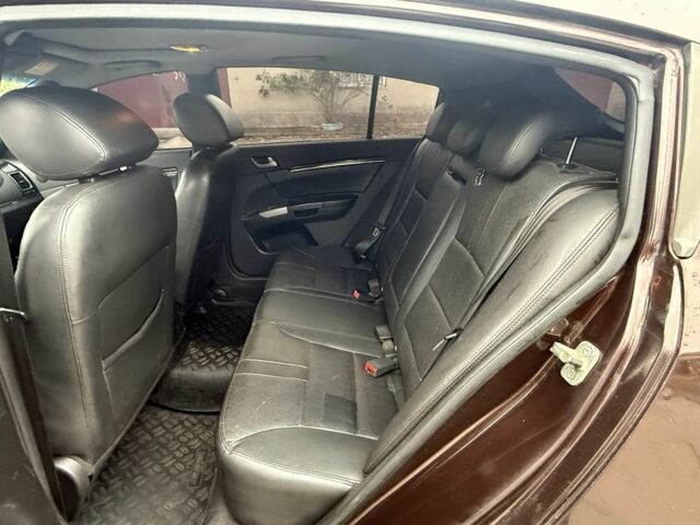 Красный Джили Эмгранд, объемом двигателя 1.5 л и пробегом 180 тыс. км за 3950 $, фото 11 на Automoto.ua