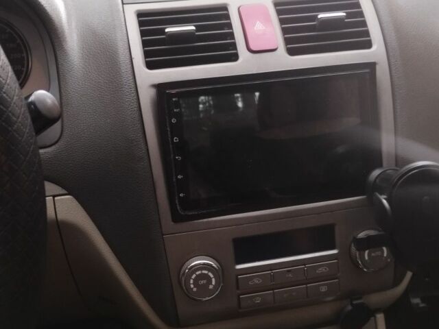 Серый Джили Эмгранд, объемом двигателя 1.8 л и пробегом 229 тыс. км за 3200 $, фото 9 на Automoto.ua