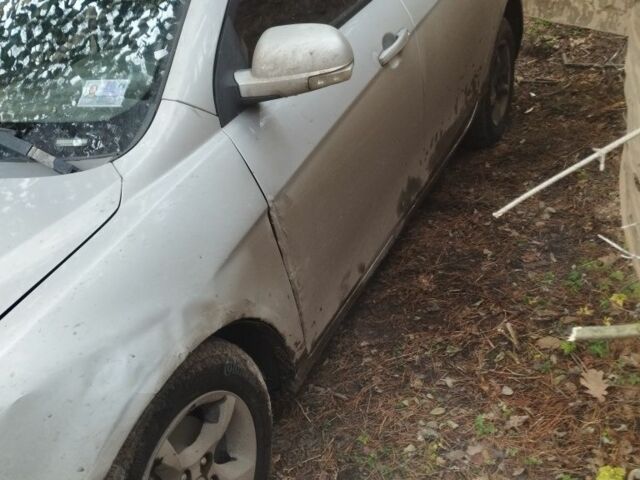 Серый Джили Эмгранд, объемом двигателя 1.8 л и пробегом 229 тыс. км за 3200 $, фото 4 на Automoto.ua