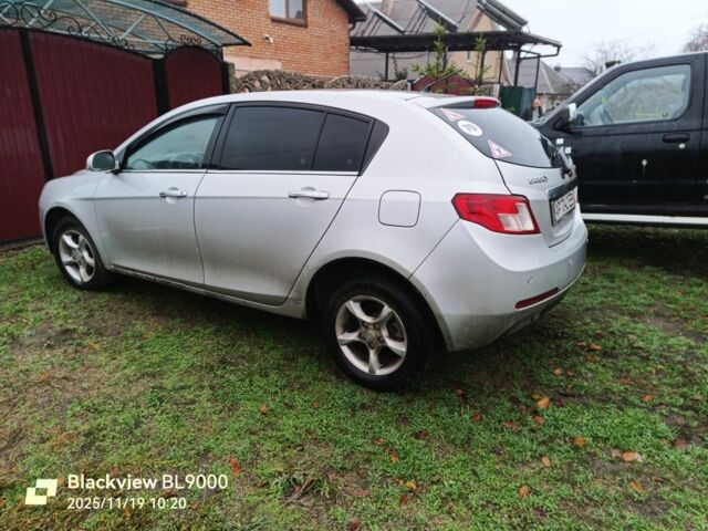 Серый Джили Эмгранд, объемом двигателя 1.5 л и пробегом 160 тыс. км за 5000 $, фото 4 на Automoto.ua