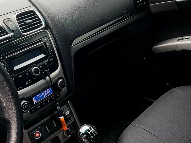 Джили Эмгранд 2012 в Кривом Роге на Automoto.ua Серый Джили Эмгранд, объемом двигателя 1.8 л и пробегом 185 тыс. км за 4800 $, фото 4 на Automoto.ua