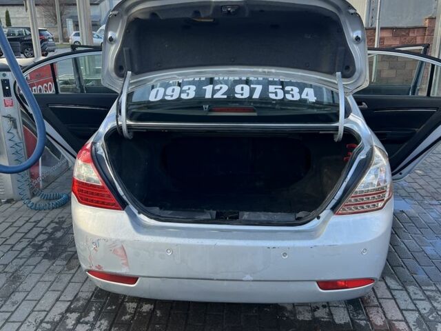 Сірий Джилі Емгранд, об'ємом двигуна 1.5 л та пробігом 170 тис. км за 3300 $, фото 5 на Automoto.ua