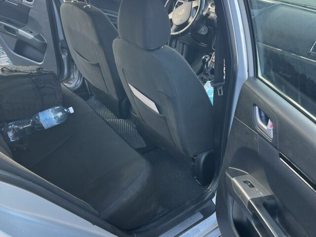 Сірий Джилі Емгранд, об'ємом двигуна 1.5 л та пробігом 170 тис. км за 3300 $, фото 6 на Automoto.ua