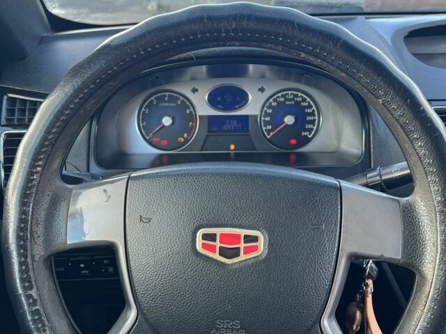 Сірий Джилі Емгранд, об'ємом двигуна 1.5 л та пробігом 170 тис. км за 3300 $, фото 2 на Automoto.ua