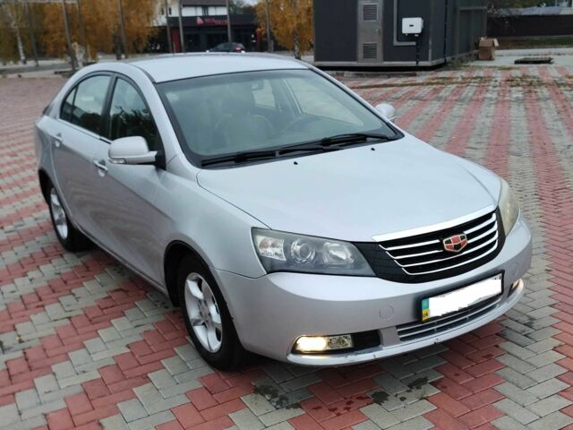 Джилі Емгранд 2013 у Белой Церкве на Automoto.ua Сірий Джилі Емгранд, об'ємом двигуна 1.5 л та пробігом 105 тис. км за 3650 $, фото 1 на Automoto.ua