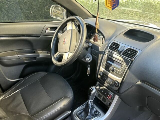 Серый Джили Эмгранд, объемом двигателя 1.8 л и пробегом 78 тыс. км за 5000 $, фото 4 на Automoto.ua