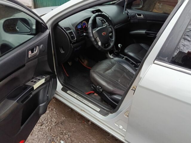 Сірий Джилі Емгранд, об'ємом двигуна 1.5 л та пробігом 135 тис. км за 3150 $, фото 7 на Automoto.ua