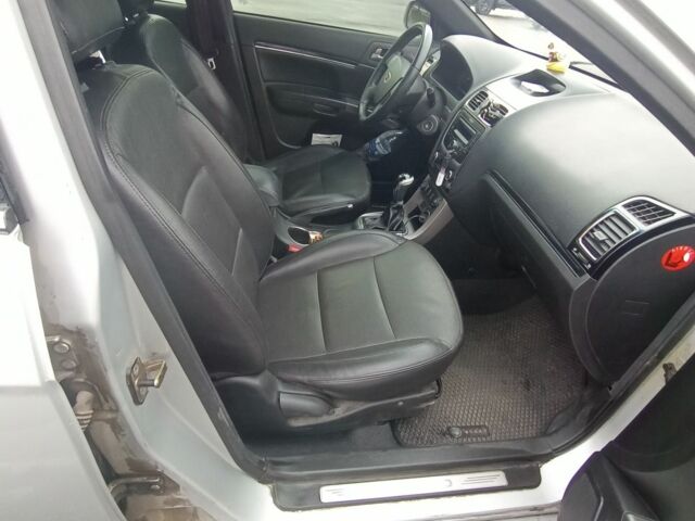 Сірий Джилі Емгранд, об'ємом двигуна 1.8 л та пробігом 190 тис. км за 4500 $, фото 11 на Automoto.ua