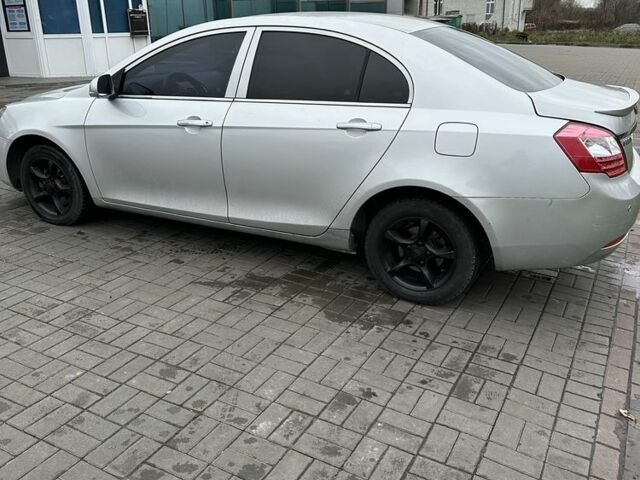 Сірий Джилі Емгранд, об'ємом двигуна 1.8 л та пробігом 300 тис. км за 3500 $, фото 5 на Automoto.ua