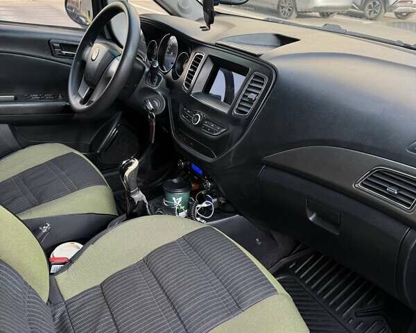 Синий Джили ГЦ5, объемом двигателя 1.5 л и пробегом 81 тыс. км за 3400 $, фото 6 на Automoto.ua