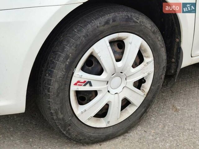 Белый Джили ГЦ6, объемом двигателя 1.5 л и пробегом 76 тыс. км за 3490 $, фото 3 на Automoto.ua