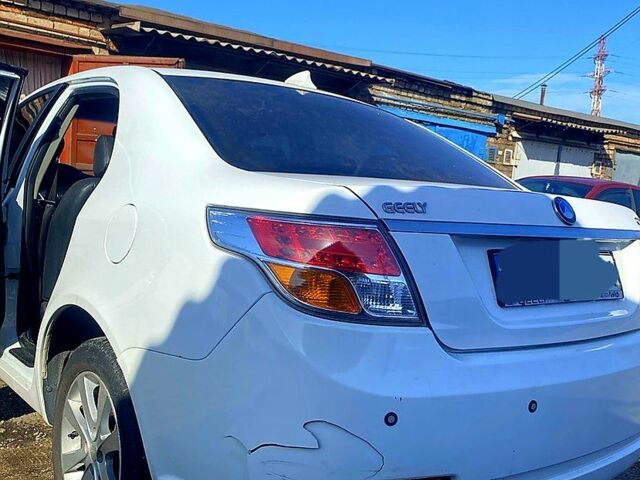 Белый Джили ГЦ7, объемом двигателя 1.5 л и пробегом 1010 тыс. км за 4300 $, фото 6 на Automoto.ua