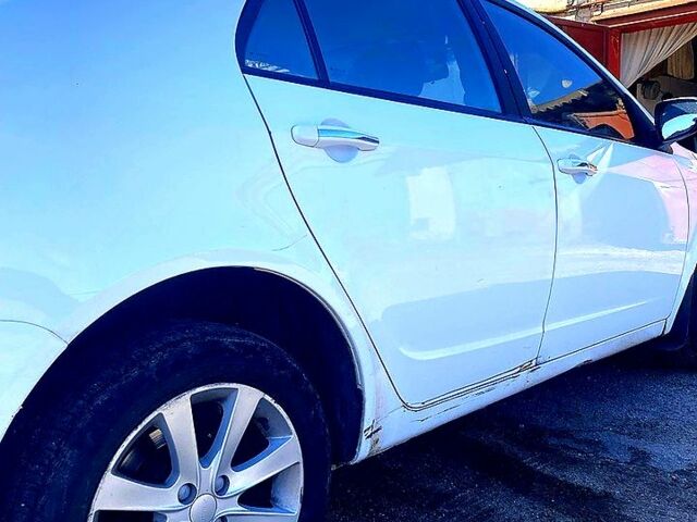 Белый Джили ГЦ7, объемом двигателя 1.5 л и пробегом 1010 тыс. км за 4300 $, фото 3 на Automoto.ua