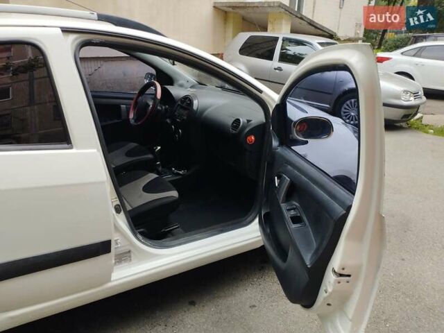 Белый Джили ГХ2, объемом двигателя 1.34 л и пробегом 151 тыс. км за 3350 $, фото 3 на Automoto.ua