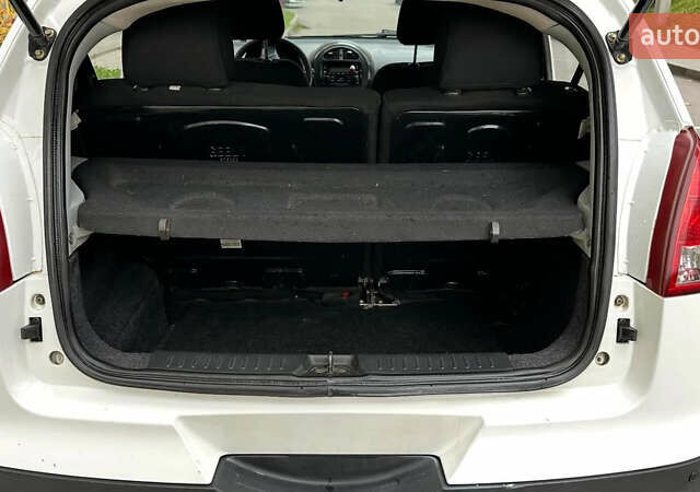 Білий Джилі ГХ2, об'ємом двигуна 1.34 л та пробігом 186 тис. км за 2800 $, фото 8 на Automoto.ua