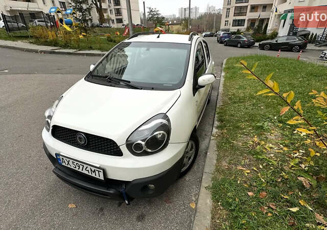 Білий Джилі ГХ2, об'ємом двигуна 1.34 л та пробігом 186 тис. км за 2800 $, фото 2 на Automoto.ua