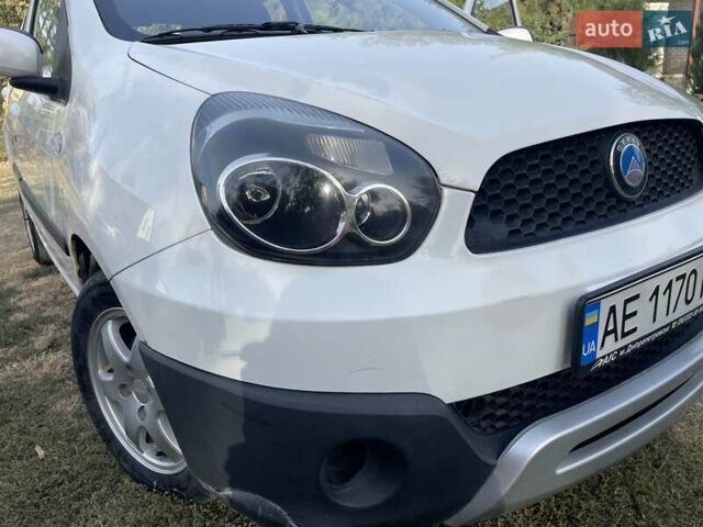 Белый Джили ГХ2, объемом двигателя 1.3 л и пробегом 63 тыс. км за 4300 $, фото 6 на Automoto.ua