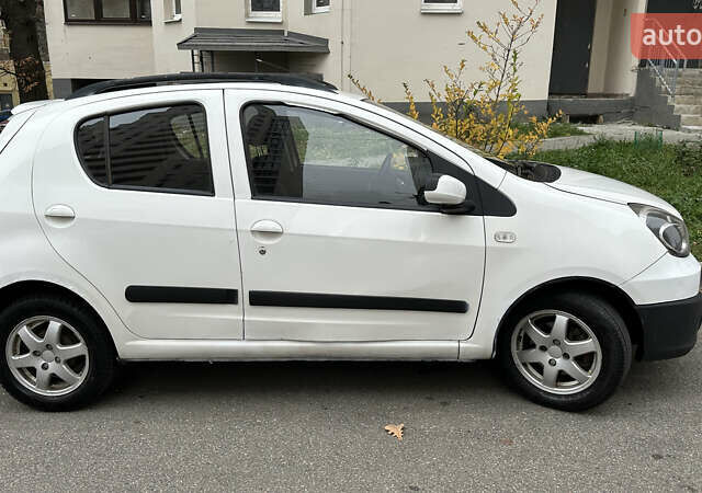 Белый Джили ГХ2, объемом двигателя 1.34 л и пробегом 186 тыс. км за 3500 $, фото 2 на Automoto.ua