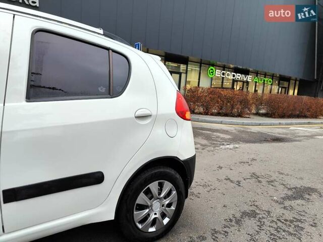 Білий Джилі ГХ2, об'ємом двигуна 1.34 л та пробігом 155 тис. км за 1990 $, фото 5 на Automoto.ua