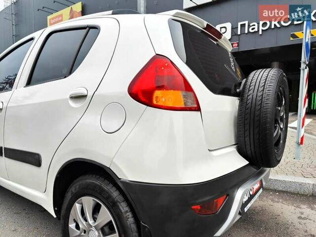 Білий Джилі ГХ2, об'ємом двигуна 1.34 л та пробігом 155 тис. км за 1990 $, фото 11 на Automoto.ua