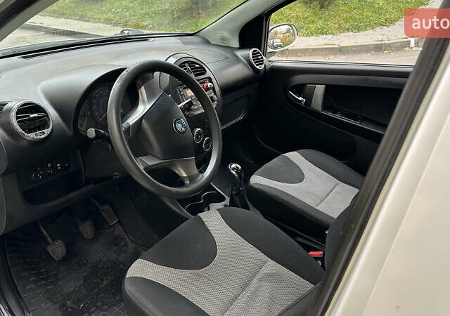 Белый Джили ГХ2, объемом двигателя 1.34 л и пробегом 186 тыс. км за 3500 $, фото 11 на Automoto.ua