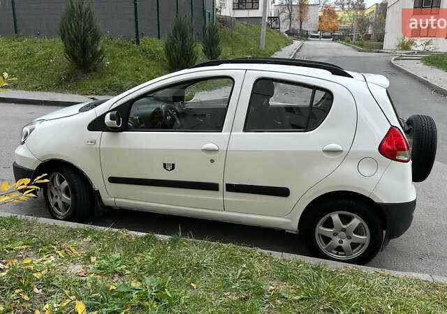 Білий Джилі ГХ2, об'ємом двигуна 1.34 л та пробігом 186 тис. км за 2800 $, фото 3 на Automoto.ua