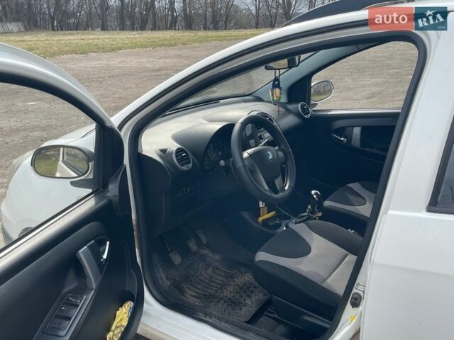 Білий Джилі ГХ2, об'ємом двигуна 1.34 л та пробігом 48 тис. км за 2550 $, фото 13 на Automoto.ua