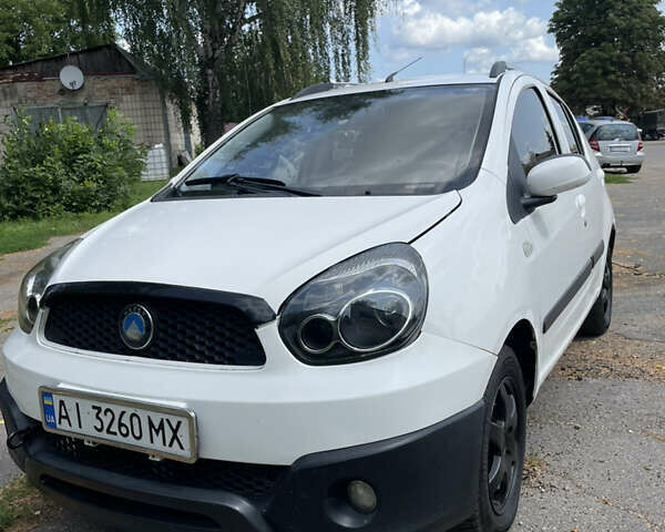 Білий Джилі ГХ2, об'ємом двигуна 1.34 л та пробігом 151 тис. км за 1750 $, фото 1 на Automoto.ua