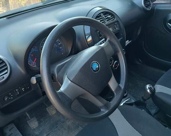Червоний Джилі ГХ2, об'ємом двигуна 1.34 л та пробігом 97 тис. км за 3300 $, фото 5 на Automoto.ua