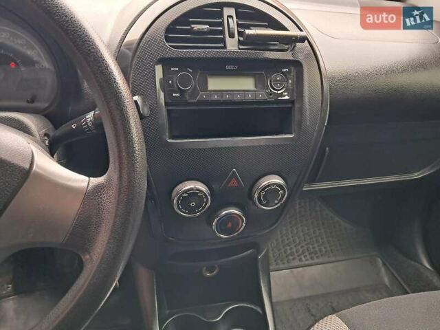 Джили ГХ2 2013 в Полтаве на Automoto.ua Красный Джили ГХ2, объемом двигателя 1.34 л и пробегом 115 тыс. км за 2850 $, фото 24 на Automoto.ua