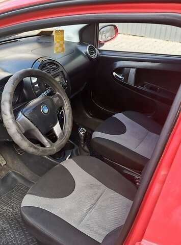 Червоний Джилі ГХ2, об'ємом двигуна 1.34 л та пробігом 74 тис. км за 2700 $, фото 9 на Automoto.ua